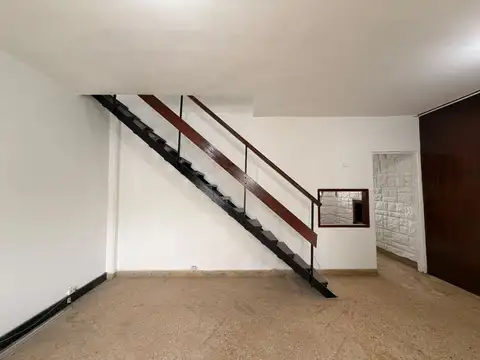 Avenida Piedra Buena 4700, Piso 1