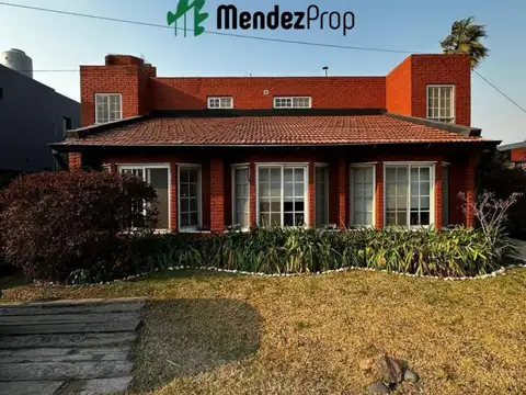 Casa 6 ambientes con 3 baños