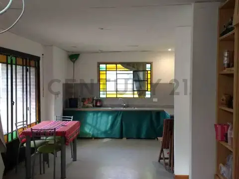 104 e/ 172 y 173 , Piso 0