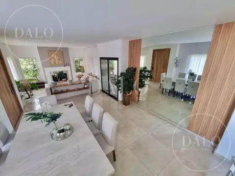 Casa en Venta de 4 dormitorios