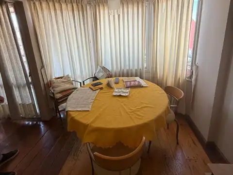 2 AMBIENTES EN LA MEJOR CUADRA DE CABALLITO MUY LUMINOSO