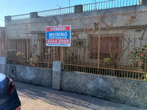 casa solida amplio lote 