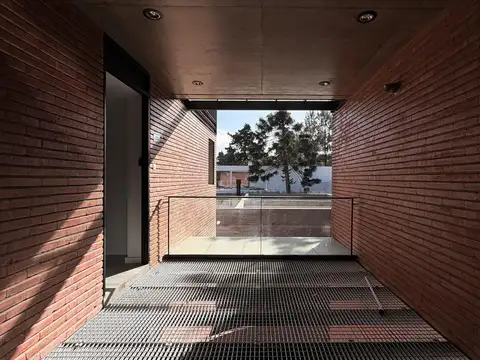 Departamento en Alquiler con 1 cocheras