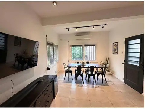 Casa 4 ambientes con 1 baño