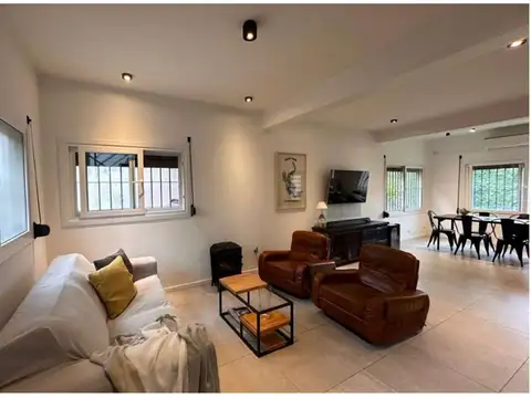 ALQUILER CASA 4 AMBIENTES HURLINGHAM