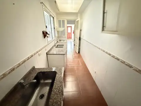 Depto Tipo Casa 4 ambientes con 2 baños