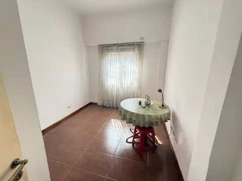 Venta PH 4 ambientes en Boedo con patio al frente