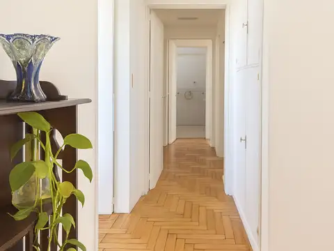 APTO CREDITO! Venta departamento de tres ambientes con BAULERA en Martinez - San Isidro