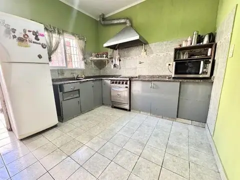 Casa en Venta en Castelar Sur, USD 85.000