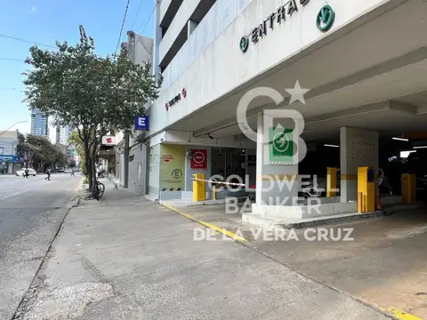 Bloque de Cocheras en Metro Parking ,