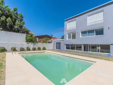 Vende Casa Rambla Shangrila Piscina 4 dormitorios 