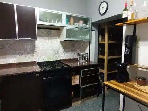 Depto Tipo Casa 5 ambientes con 1 baño