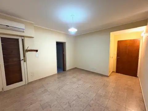 Av Patricios 100, Piso 4