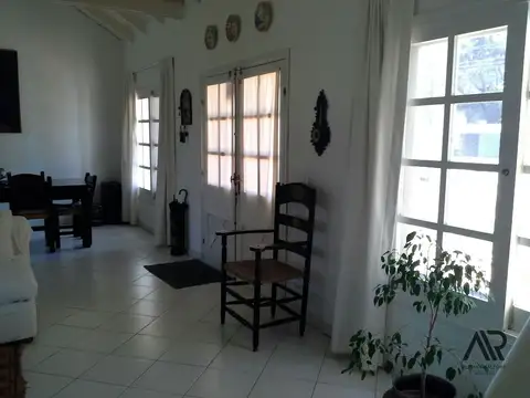Casa en Alquiler Temporal con 1 cochera