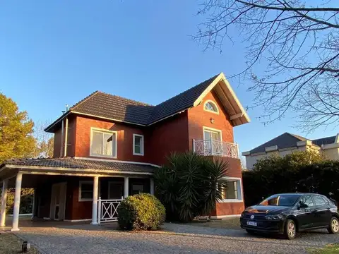 Casa en Venta en el Solar del Bosque - Canning