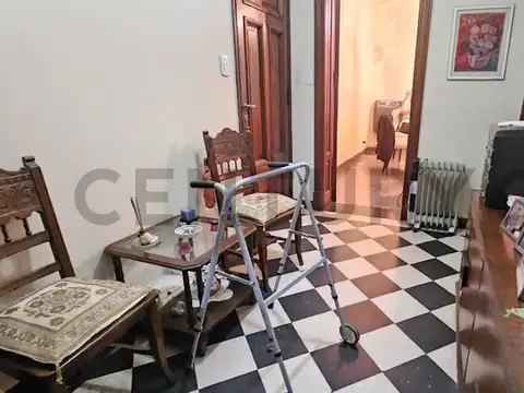 Avenida San Martín 5700, Piso 0