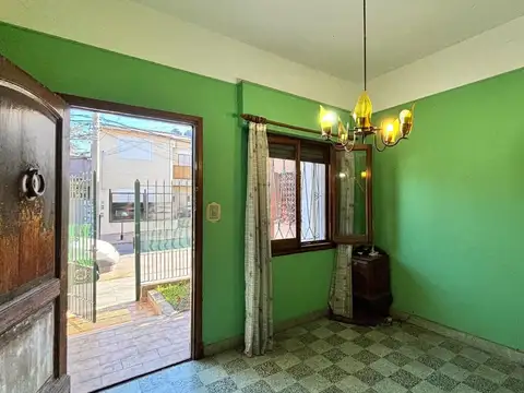 EN VENTA CASA 4 AMB OLIVOS  JARDIN QUINCHO