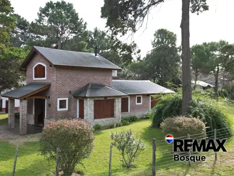 VENTA CASA VALERIA DEL MAR 4 AMBIENTES