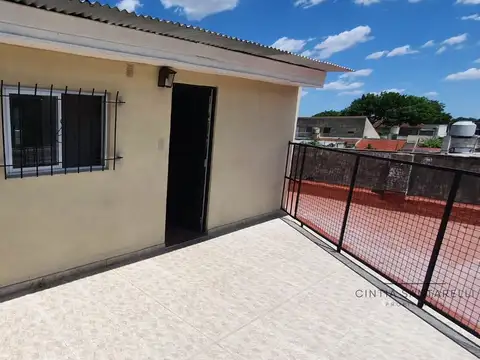 Casa en Venta en Castelar, USD 80.000