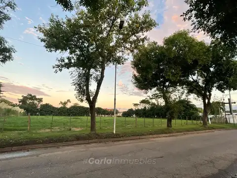 LOTE CENTRICO 600 M2. - EXCELENTE UBICACION - CON SERVICIOS - LOBOS  