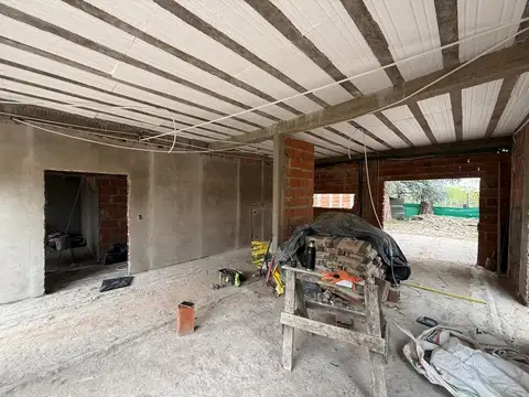 Casa en Venta con 3 cocheras