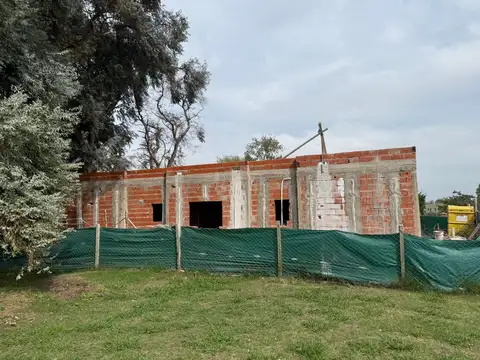 Con financiación- Casa en venta en San Ramón Pilar del Este