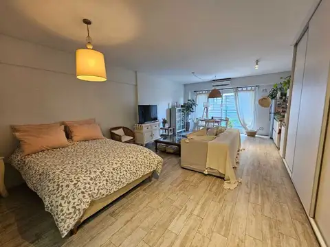 Venta 1 ambiente con balcón, sum, pileta, laundry