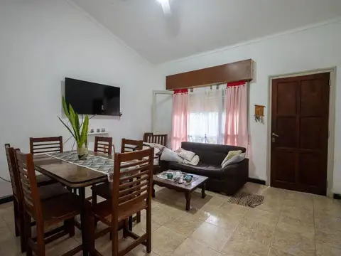 Casa 4 ambientes con 1 baño