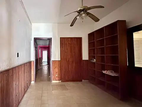 Departamento 8 ambientes con 1 baño