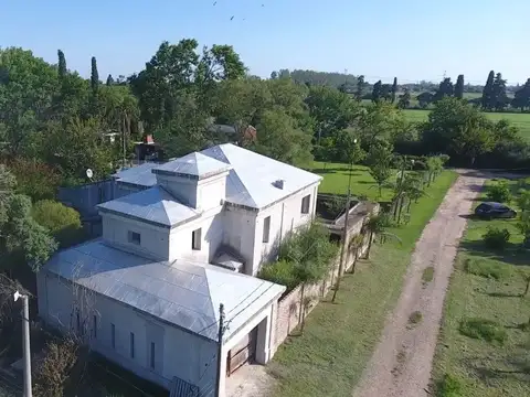 VENTA CASA QUINTA B° CHIMPAY DE 1900 M2