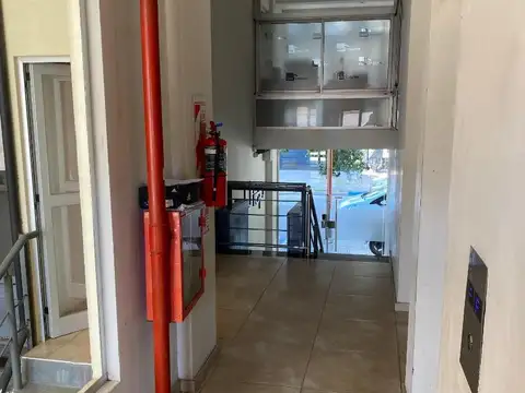 Amplio y moderno monoambiente en zona UTN!