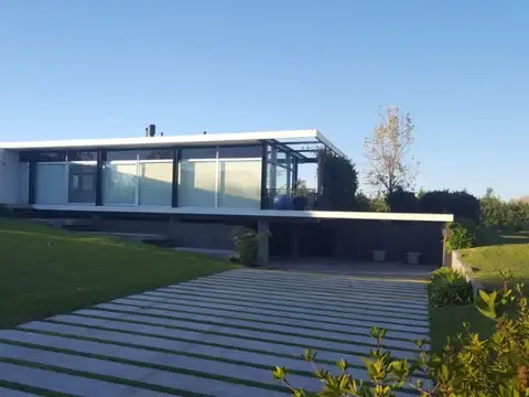 Casa en Venta en Estancias Del Pilar, USD 500.000