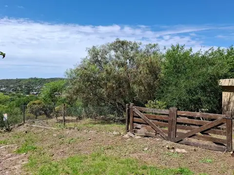 SE VENDE LOTE 1608 M2 EN TANTI A METRS DE LA RUTA