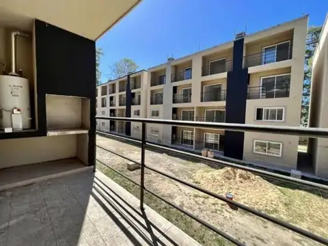 DEPARTAMENTO, AMPLIO; LUMINOSO. EXCELENTE UBICACION 