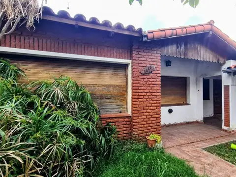 VENTA CASA 3 AMB A RECICLAR ITUZAINGO