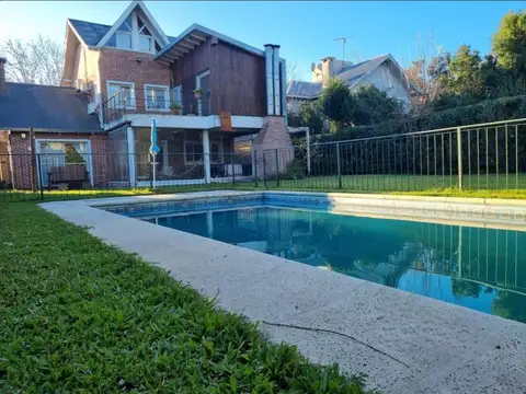 Casa en Alquiler en Benavidez, Excelente Ubicación y con Seguridad Las 24 Hs.! Alquiler Anual!