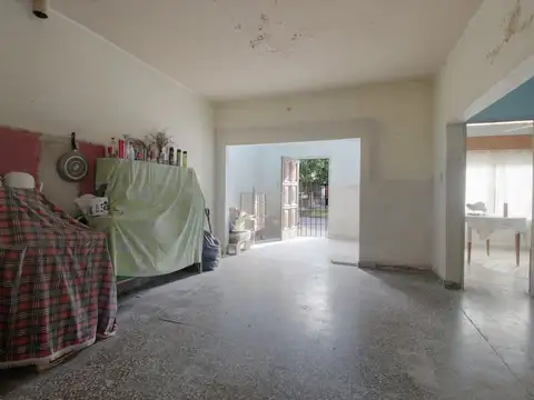 Casa 4 ambientes con 1 baño