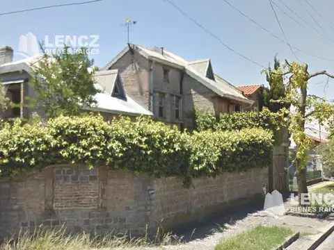 Casa de 5 Amb con Pileta en Don Bosco -Estilo Patagónico  TU PROXIMA CASA