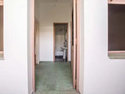 Hipólito Vieytes 100