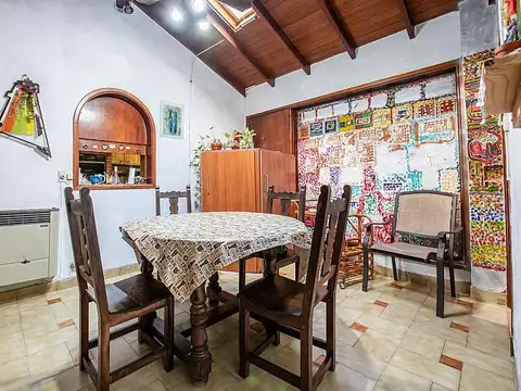 Venta Casa 3 dormitorios c/dep Amplia Terraza Quincho Caballito