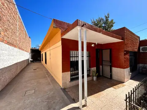 Parana 300, VGG, Casa de 3 dormitorios + departamento 1 dorm