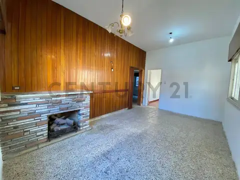 Casa 4 ambientes con 1 baño
