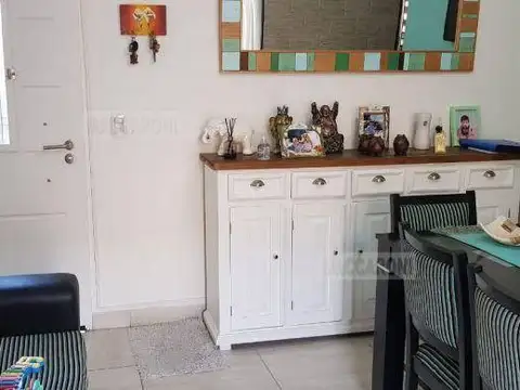 Depto Tipo Casa 5 ambientes con 2 baños