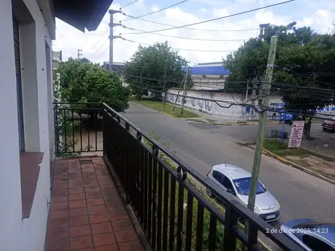 Depto Tipo Casa 2 ambientes con 1 baño