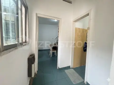 Depto Tipo Casa en Venta 50 años