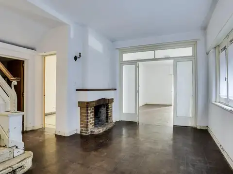 Casa 5 ambientes con 4 baños