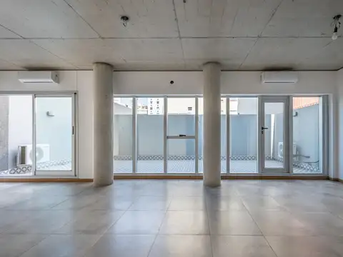 Venta Oficina Comercial con Patio en Belgrano a Estrenar