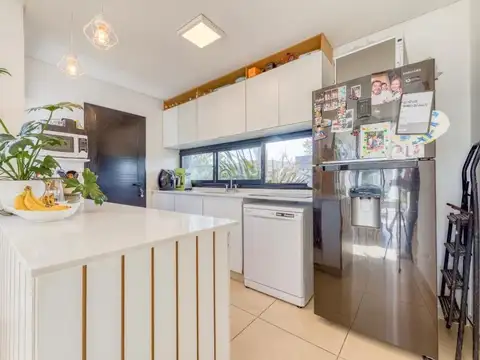 Barrio Santa Elena 100