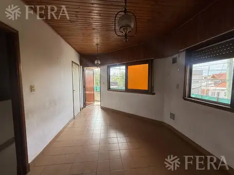 Depto Tipo Casa en Venta en Bernal, USD 48.000