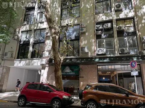 Oficina Monoambiente con 6 baños